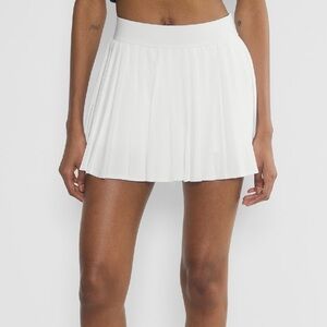 Aritzia TNA White Pleated Mini Tennis Skirt